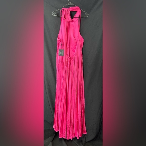 IEENA FOR MAC DUGGAL 26926 NWT Pleated Trapeze Halter Neck Gown - Picture 5 of 6